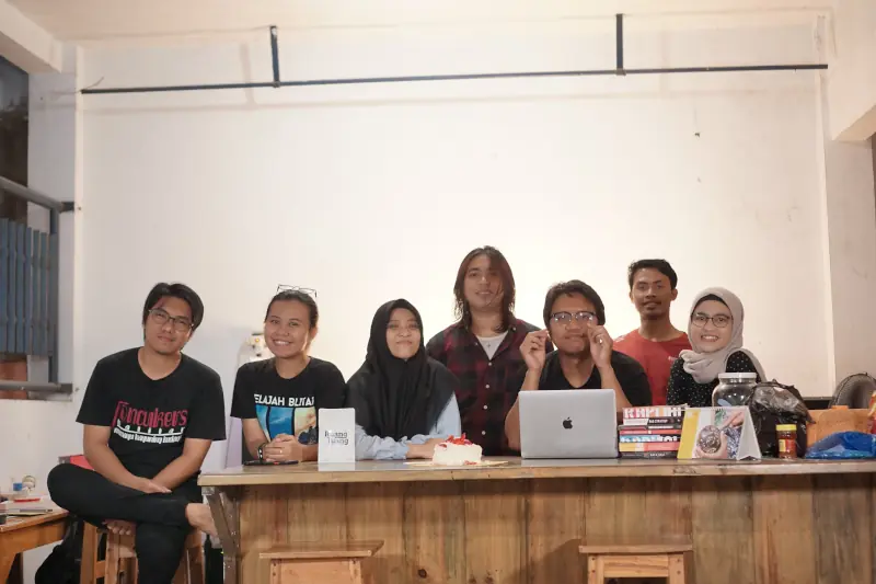 Tim Berdikari Studio di studio kami di Blitar